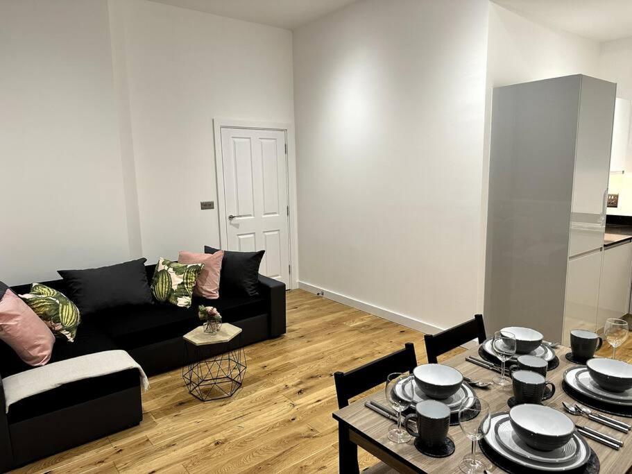 Spacious And Elegant Apartment Birmingham Dış mekan fotoğraf